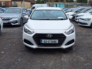 2016 - Hyundai i40 Manual