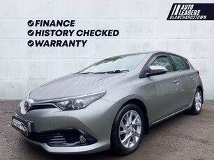 2016 - Toyota Auris Manual