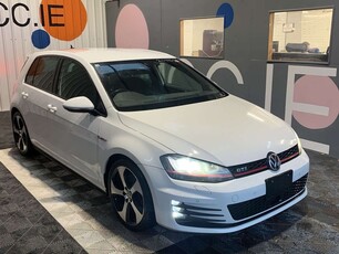 2016 - Volkswagen Golf Automatic