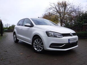 2016 - Volkswagen Polo Automatic