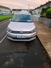 2016 - Volkswagen Touran Manual