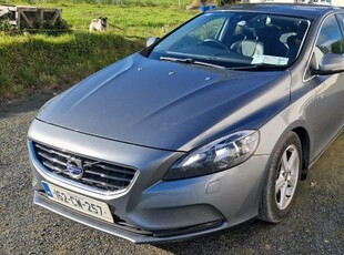 2016 - Volvo V40 Manual