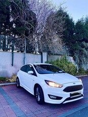 2017 - Ford Focus Manual