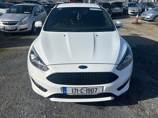 2017 - Ford Focus Manual