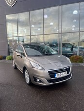 2017 - Peugeot 5008 Manual