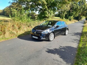 2017 - Renault Clio Manual