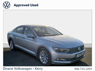 2017 - Volkswagen Passat Manual