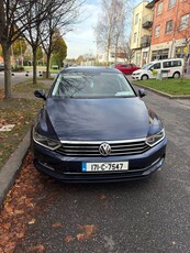 2017 - Volkswagen Passat Manual