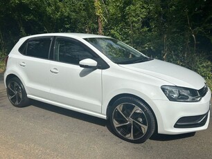 2017 - Volkswagen Polo Automatic