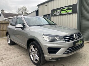 2017 - Volkswagen Touareg Automatic