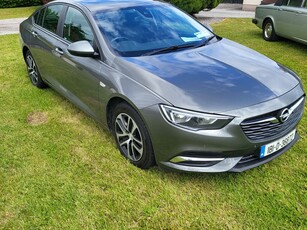 2018 - Opel Insignia Manual