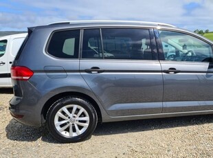 2018 - Volkswagen Touran Manual