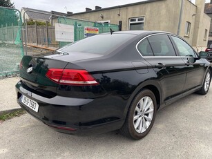 2019 - Volkswagen Passat Manual