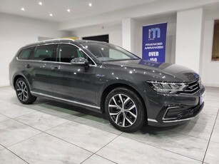 2020 - Volkswagen Passat Automatic