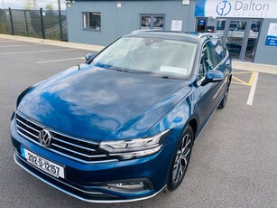 2020 - Volkswagen Passat Manual