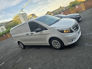 2021 - Mercedes-Benz Vito Automatic