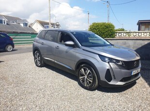 2021 - Peugeot 5008 Manual