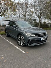 2021 - Volkswagen Tiguan Manual