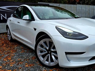 2022 - Tesla Model 3 Automatic