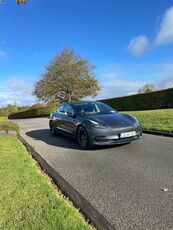 2022 - Tesla Model 3 Automatic