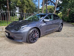 2022 - Tesla Model 3 Automatic