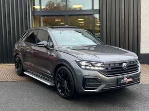 2023 - Volkswagen Touareg Automatic