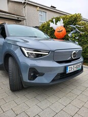 2023 - Volvo XC40 Automatic