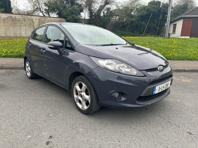 2011 - Ford Fiesta Manual