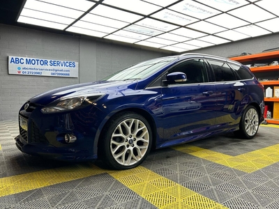 2014 - Ford Focus Manual