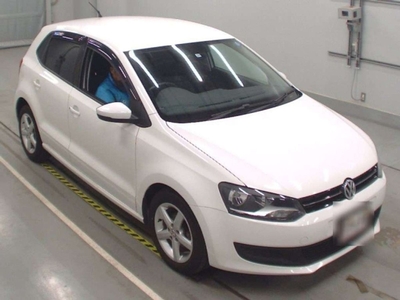 2014 - Volkswagen Polo Automatic