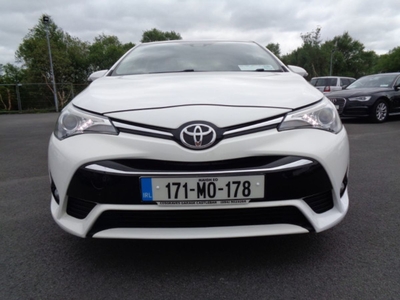 2017 - Toyota Avensis Manual