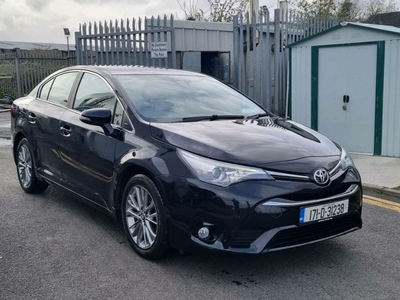 2017 - Toyota Avensis Manual