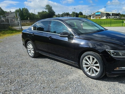 2016 - Volkswagen Passat Manual