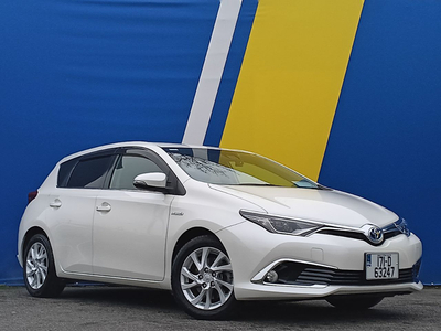 2017 (171) Toyota Auris