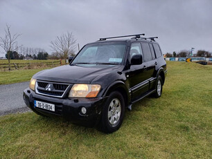 MITSUBISHI PAJERO