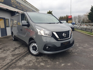 NISSAN NV300