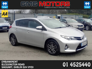 TOYOTA AURIS