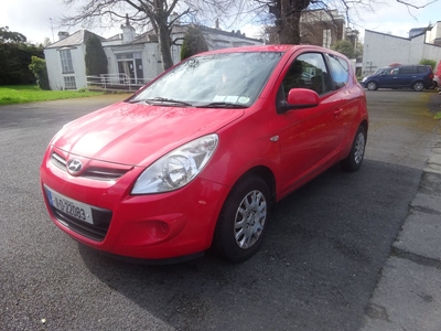 2011 - Hyundai i20 Manual