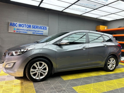 2013 - Hyundai i30 Manual