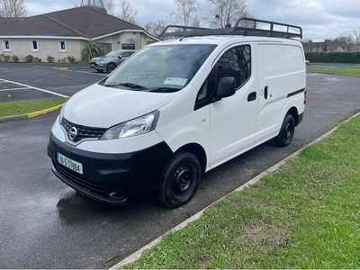 NISSAN NV200