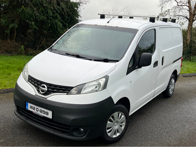 NISSAN NV200