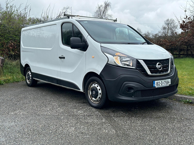 NISSAN NV300