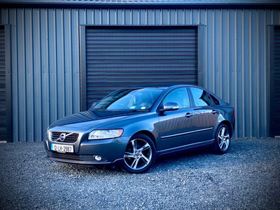 VOLVO S40