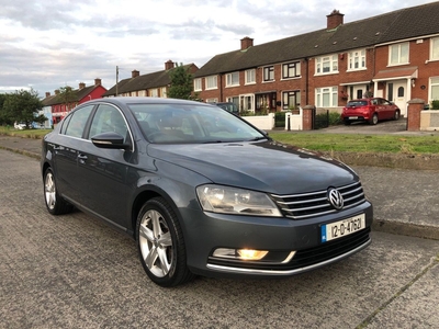 2012 - Volkswagen Passat Manual