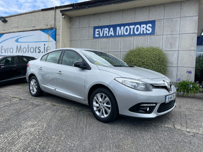 2015 (151) Renault Fluence