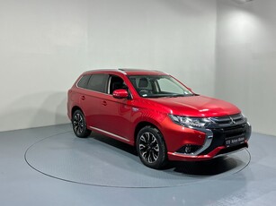 2017 (172) Mitsubishi Outlander