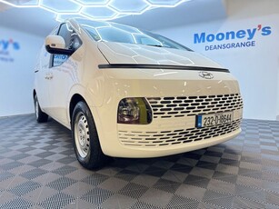 2023 (232) Hyundai Staria