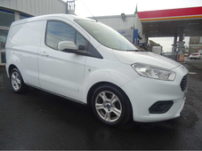 FORD TRANSIT COURIER