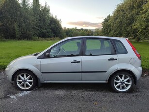 2005 - Ford Fiesta Manual