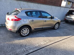 2010 - Renault Megane Manual